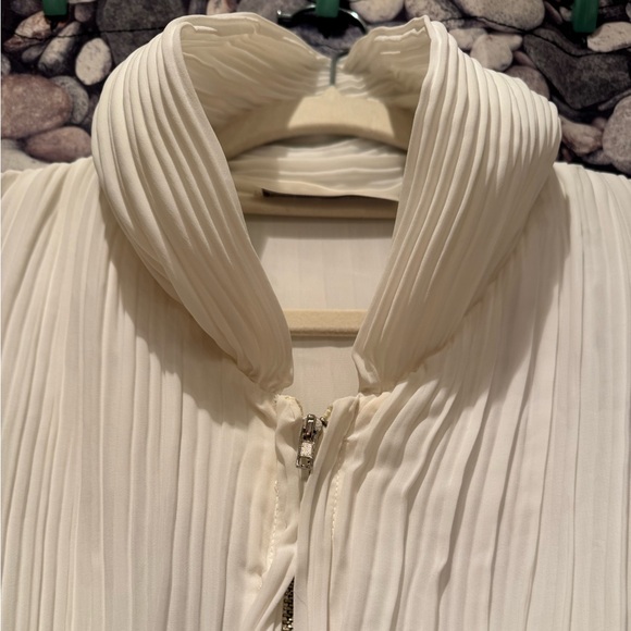 90’s Pleated Blouse - Picture 6 of 10